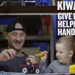 Pic_video_Father_son_building_car