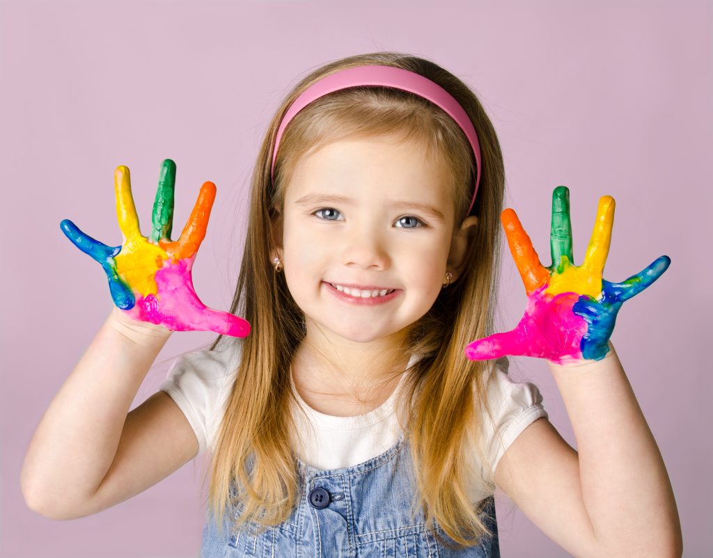 little_girl_with_painted_hands