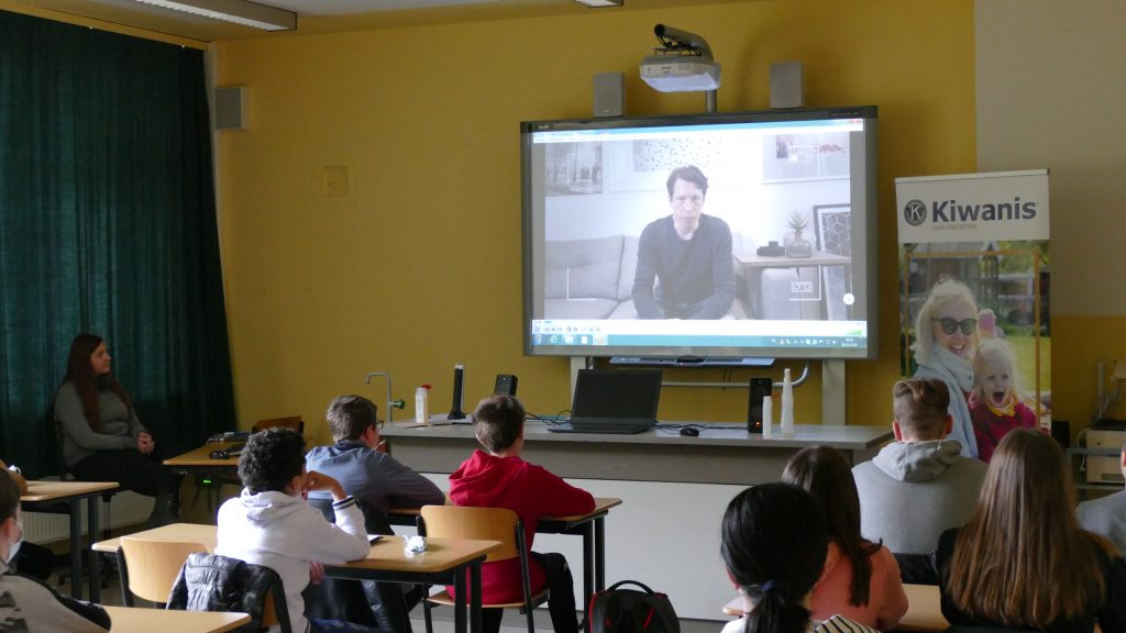 classroom projection screen